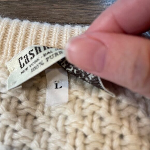 Cashmeres, Etc. 100 % Pure Cashmere sweater Over sized Large, cable knit ivory - Picture 5 of 8